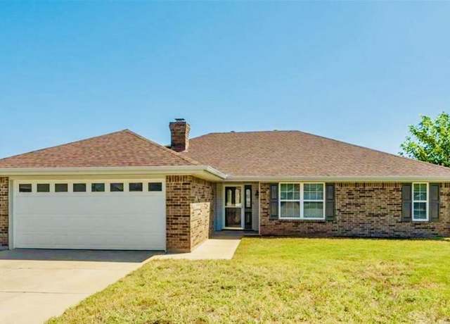 Property at 2303 Hunters Gln, Wichita Falls, TX 76306, 3 beds, 2 baths