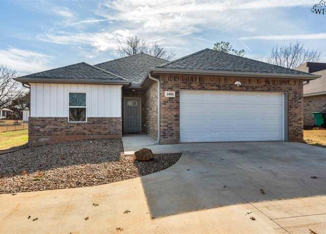 Property at 2405 Missile Rd, Wichita Falls, TX 76306, 3 beds, 2 baths