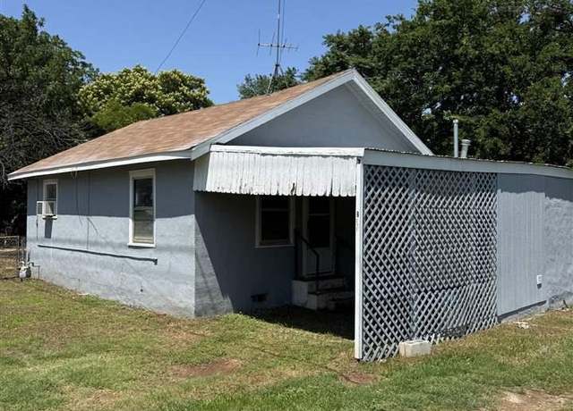 Property at 603 S Colorado St, Iowa Park, TX 76367, 2 beds, 1 bath