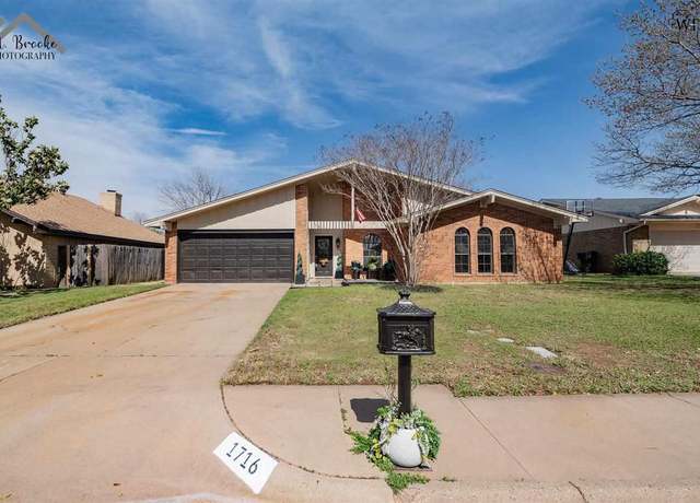 Property at 1716 Cliffside Dr, Wichita Falls, TX 76302, 4 beds, 2 baths