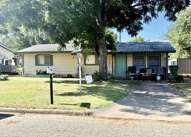 Property at 104 E Garden St, Iowa Park, TX 76367