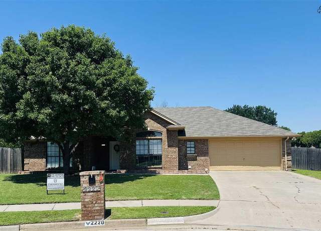 Property at 2220 Hunters Gln, Wichita Falls, TX 76306, 4 beds, 2 baths