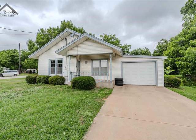 Property at 110 W Pecan, Iowa Park, TX 76367, 3 beds, 2 baths