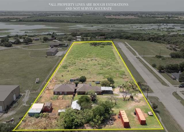 Property at 5425 Barnett Rd, Wichita Falls, TX 76310, 4 beds, 0.5 baths