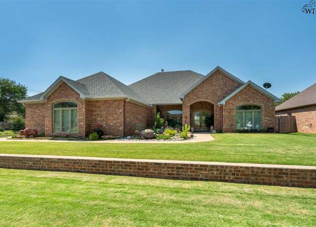 Property at 1711 Brenda Hursh Dr, Wichita Falls, TX 76302, 4 beds, 0.5 baths