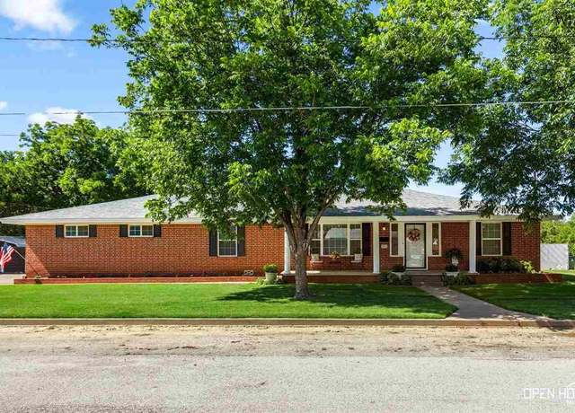 Property at 802 W Ikard St, Henrietta, TX 76365, 2 beds, 2 baths