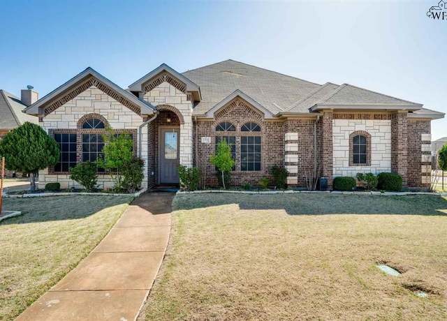 Property at 5001 Blue Mesa Ln, Wichita Falls, TX 76310, 3 beds, 2 baths