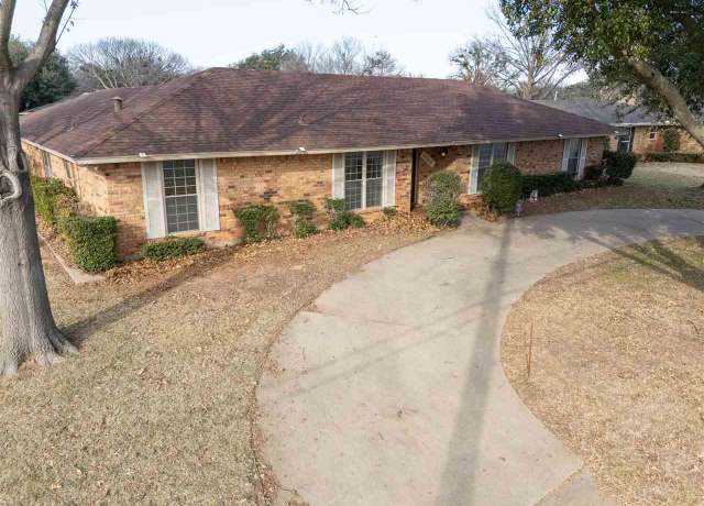 Property at 4520 Taft Blvd, Wichita Falls, TX 76308, 4 beds, 0.5 baths