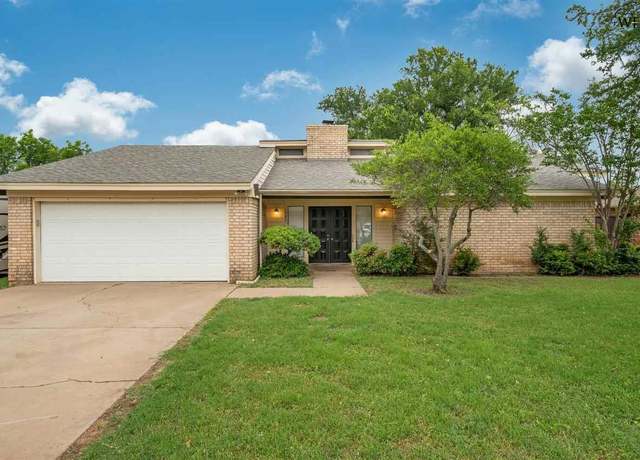 Property at 1702 Meadowcliff Dr, Wichita Falls, TX 76302, 3 beds, 2 baths