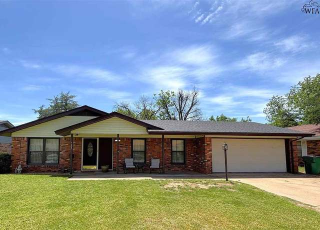 Property at 4605 Chuck Dr, Wichita Falls, TX 76310, 4 beds, 2 baths
