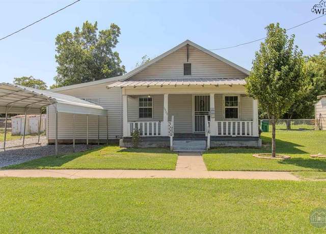 Property at 1920 Pearl St, Vernon, TX 76384, 3 beds, 2 baths