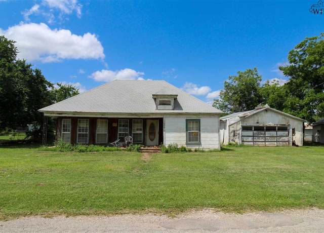 Property at 209 W Cottonwood St, Archer City, TX 76351, 2 beds, 1 bath