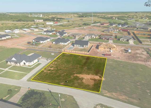 Property at 43 Victoria St, Wichita Falls, TX 76308