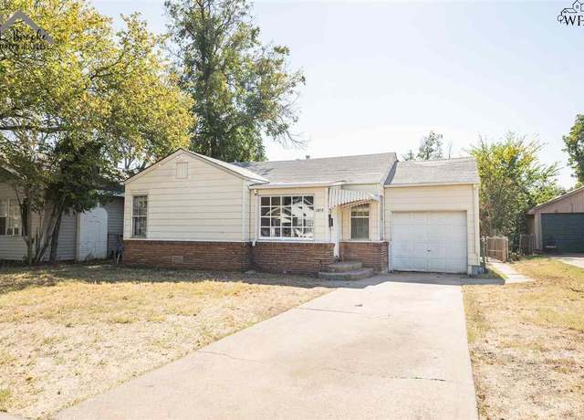 Property at 1807 Collins Ave, Wichita Falls, TX 76301, 3 beds, 2 baths