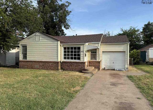 Property at 1807 Collins Ave, Wichita Falls, TX 76301, 3 beds, 2 baths