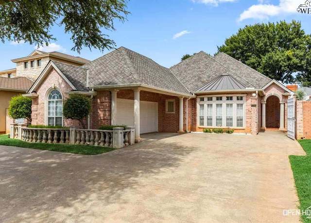Property at 2009 Peachtree Ln, Wichita Falls, TX 76308, 3 beds, 0.5 baths
