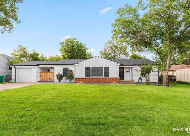 Property at 1602 Burlington St, Wichita Falls, TX 76302, 3 beds, 2 baths