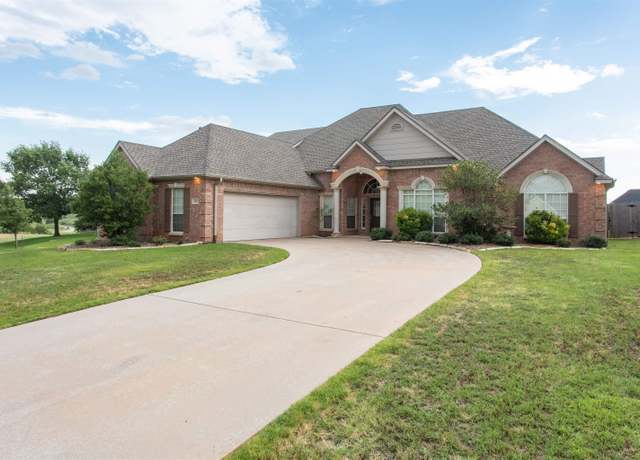 Property at 3 Desert Willow Ct, Wichita Falls, TX 76309, 4 beds, 0.5 baths