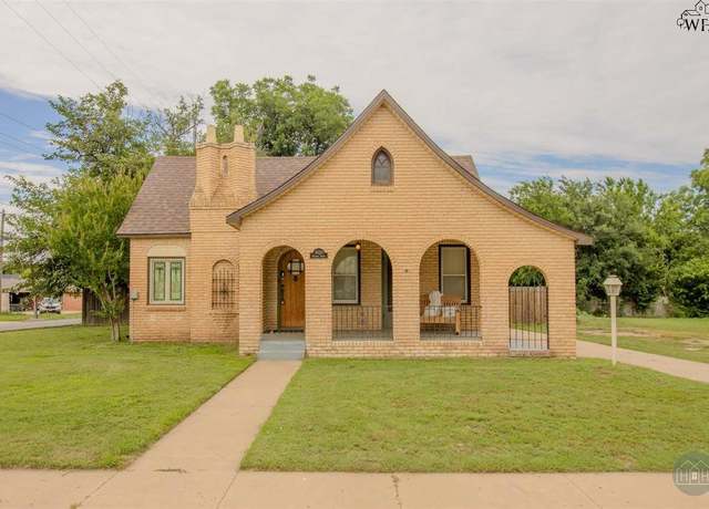 Property at 3020 Paradise St, Vernon, TX 76384, 3 beds, 2 baths