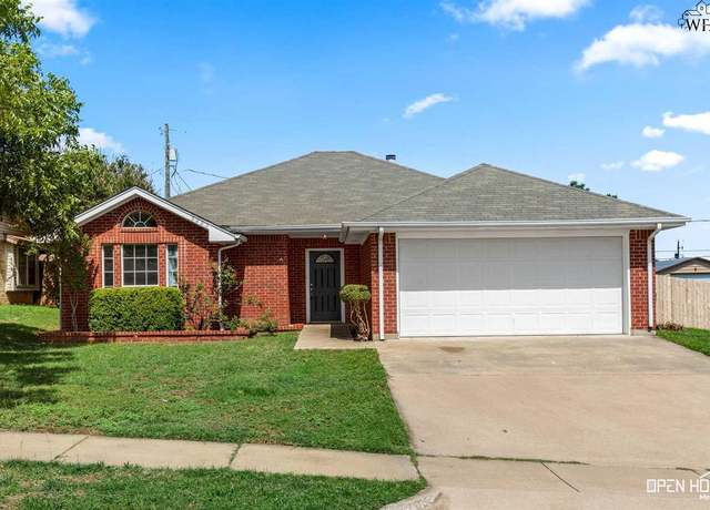 Property at 5203 Ridgecrest Ln, Wichita Falls, TX 76310, 3 beds, 2 baths