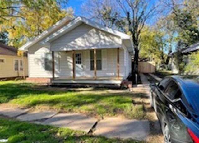 Property at 1506 Giddings St, Wichita Falls, TX 76309, 4 beds, 3 baths