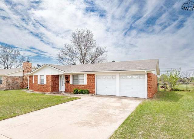Property at 4024 Hooper Dr, Wichita Falls, TX 76306, 3 beds, 2 baths