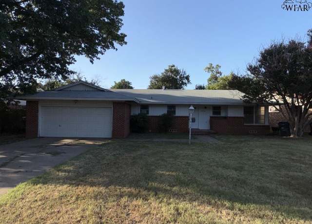 Property at 1554 Mesquite St, Wichita Falls, TX 76302, 3 beds, 2 baths
