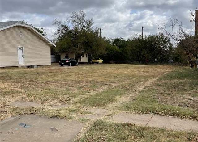 Property at 2105 Jones St, Wichita Falls, TX 76309