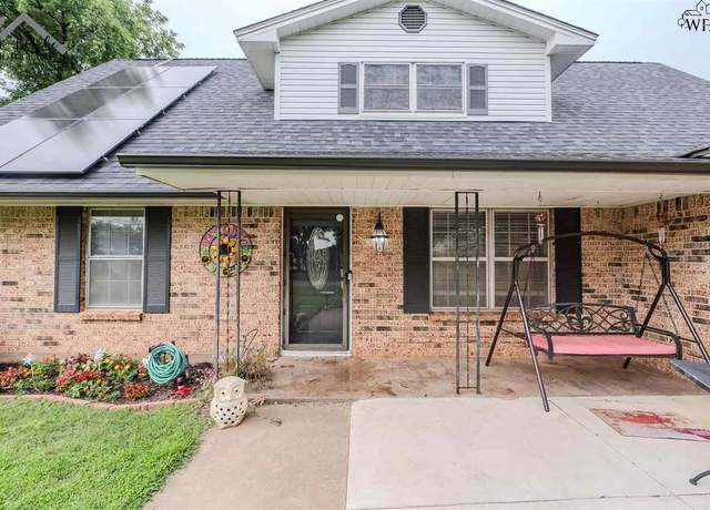 Property at 701 W Coleman Rd, Iowa Park, TX 76367, 4 beds, 3 baths