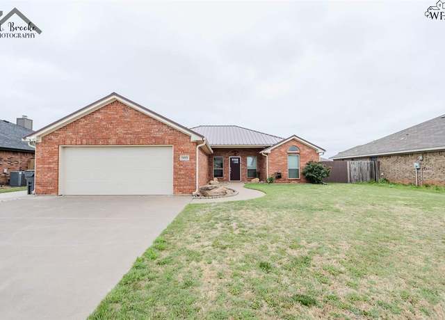 Property at 5452 Carlson St, Wichita Falls, TX 76302, 3 beds, 2 baths