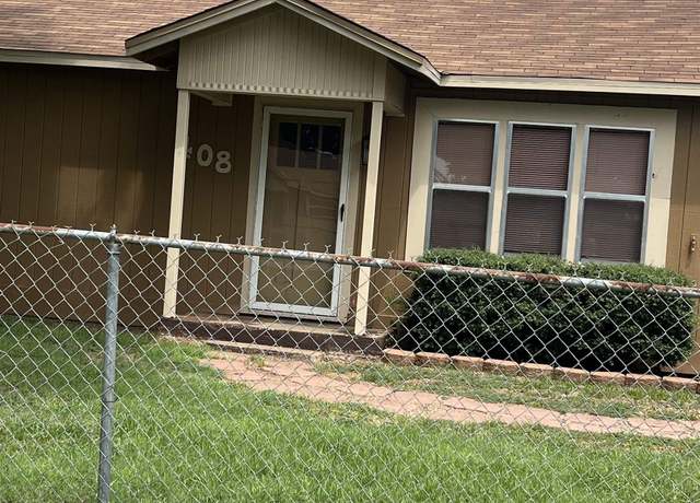 Property at 408 E Jefferson Ave, Iowa Park, TX 76367, 3 beds, 1 bath