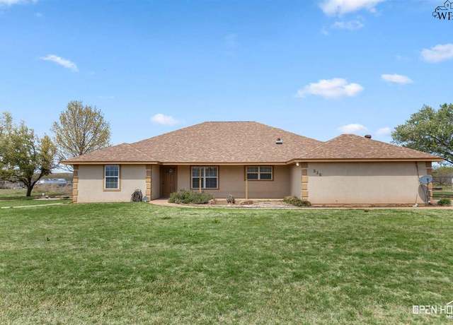 Property at 330 Coleman Park Rd, Iowa Park, TX 76367, 5 beds, 3 baths