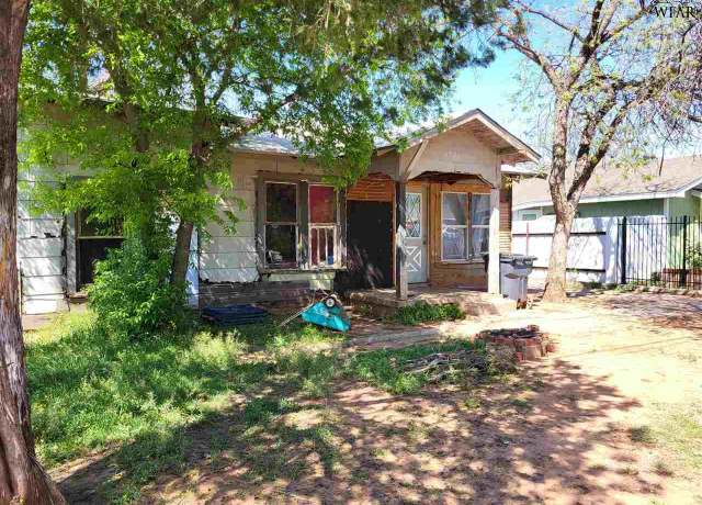 Property at 1720 6th St, Wichita Falls, TX 76301, 3 beds, 1 bath