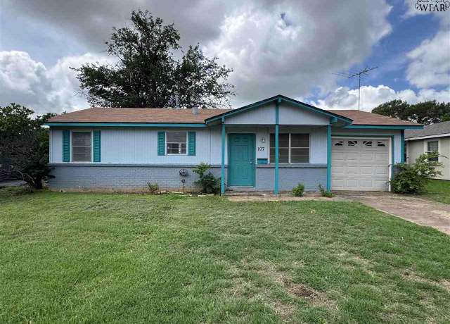 Property at 107 Devonshire Dr, Wichita Falls, TX 76302, 3 beds, 0.5 baths