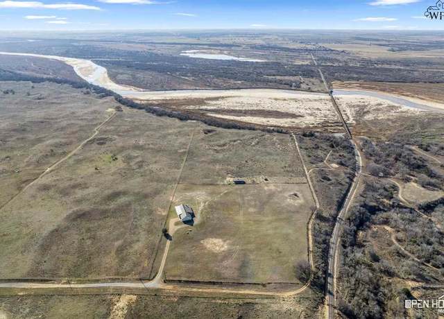 Property at 246578 E 1970 Rd, Devol, OK 73561, 2 beds, 2 baths