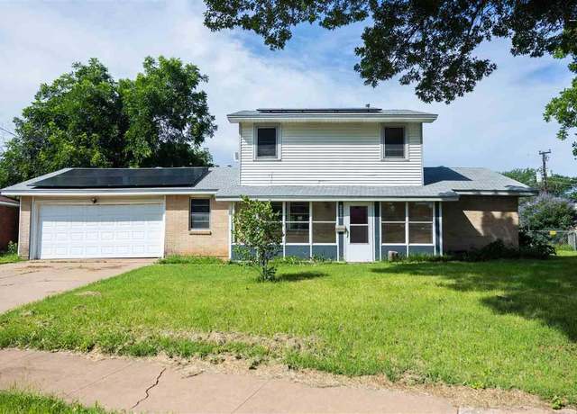 Property at 5238 Catskills Dr, Wichita Falls, TX 76310, 3 beds, 2 baths
