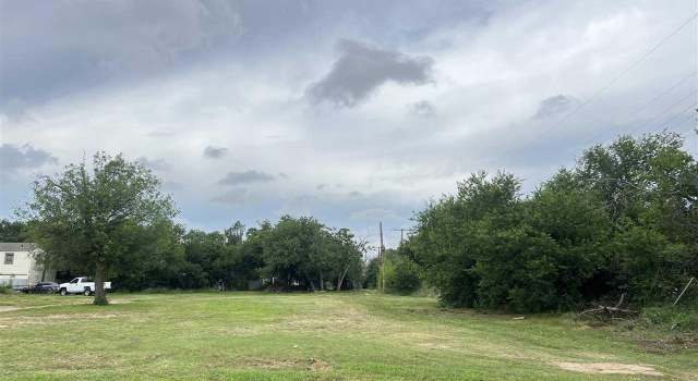 Photo of 1008 Van Buren St, Wichita Falls, TX 76301