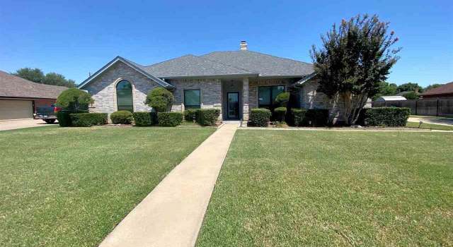 Photo of 1105 Pheasant Ln, Burkburnett, TX 76354