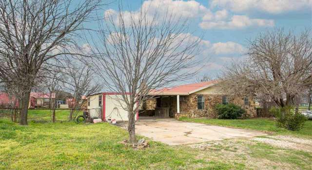 Photo of 571 Avenue L, Scotland, TX 76379