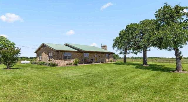 Photo of 2300 Chapman Rd, Henrietta, TX 76365