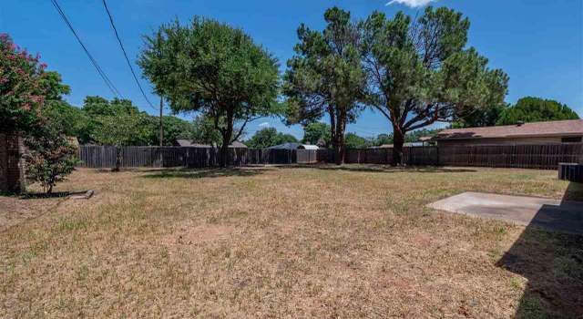 Photo of 1321 Amherst St, Burkburnett, TX 76354