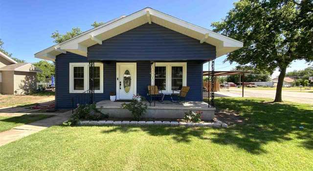 Photo of 311 W Alameda St, Iowa Park, TX 76367