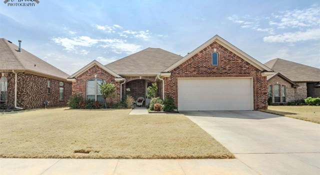 Photo of 6031 Oakmont Dr, Wichita Falls, TX 76310