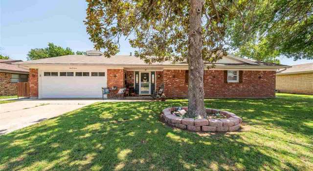 Photo of 907 S Preston Rd, Burkburnett, TX 76354