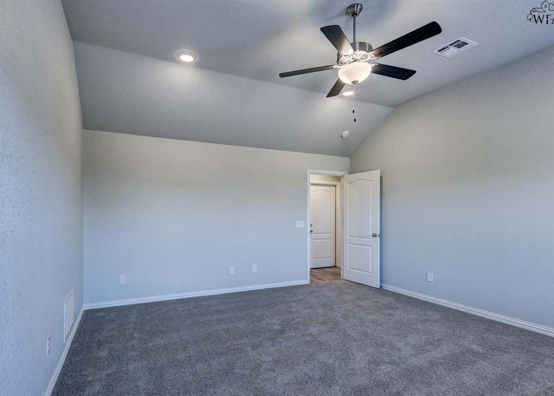 306 Driftwood Ln, Wichita Falls, TX 76308