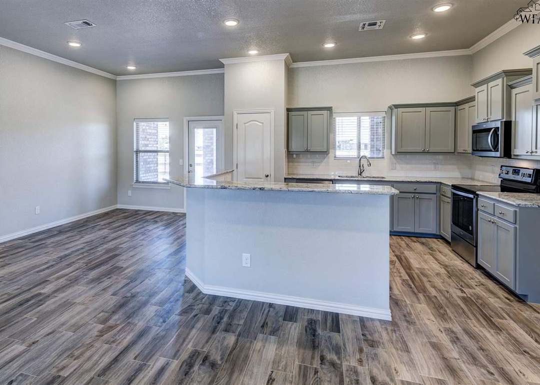 306 Driftwood Ln, Wichita Falls, TX 76308