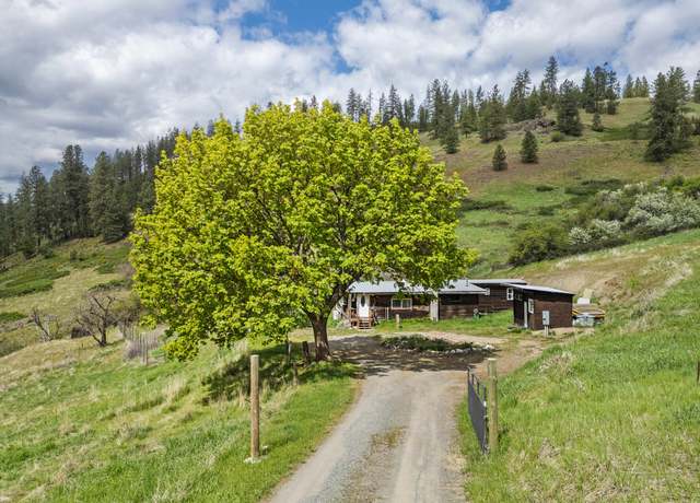 Property at 1625 Bear Mountain Way, Kettle Falls, WA 99141, 4 beds, 2 baths