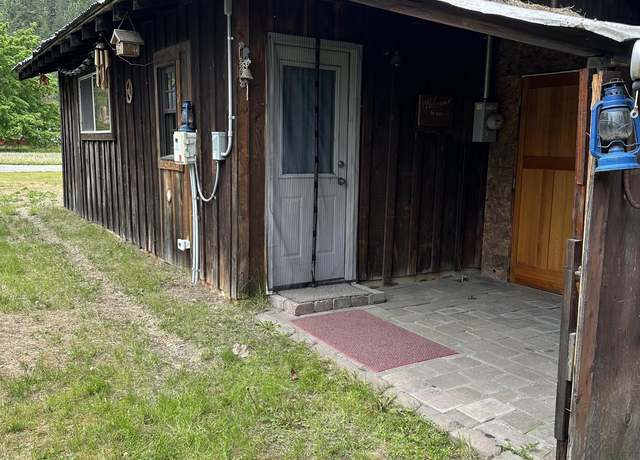 Property at 1221 Minter Ave, Marcus, WA 99151, 1 bed, 1 bath