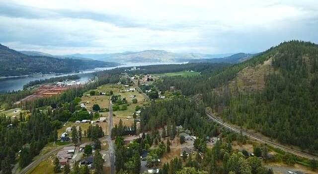 Photo of 1390 Lookout Point Way, Kettle Falls, WA 99141