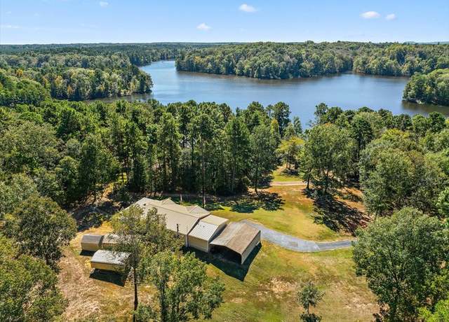 Property at 608 Timberlake Dr, Center, TX 75901, 3 beds, 2 baths